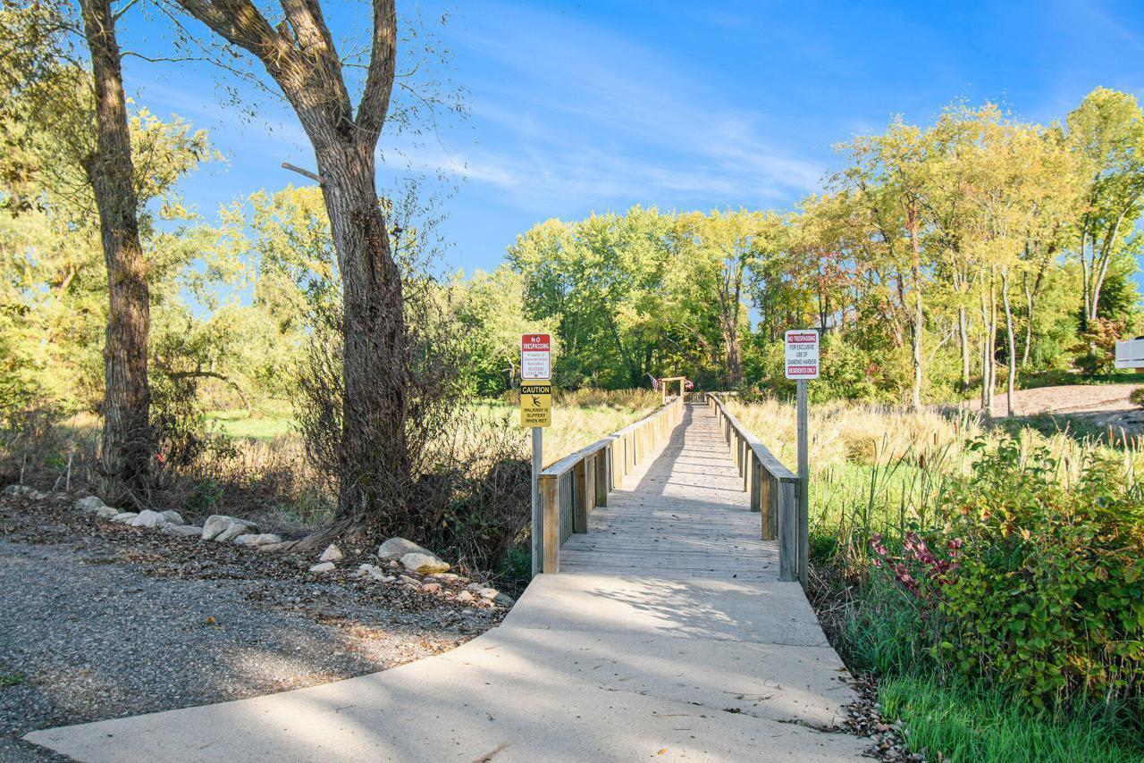 Catamaran Court Cassopolis, MI 49031 - Photo 5 of 7 Diamond Harbor pathway