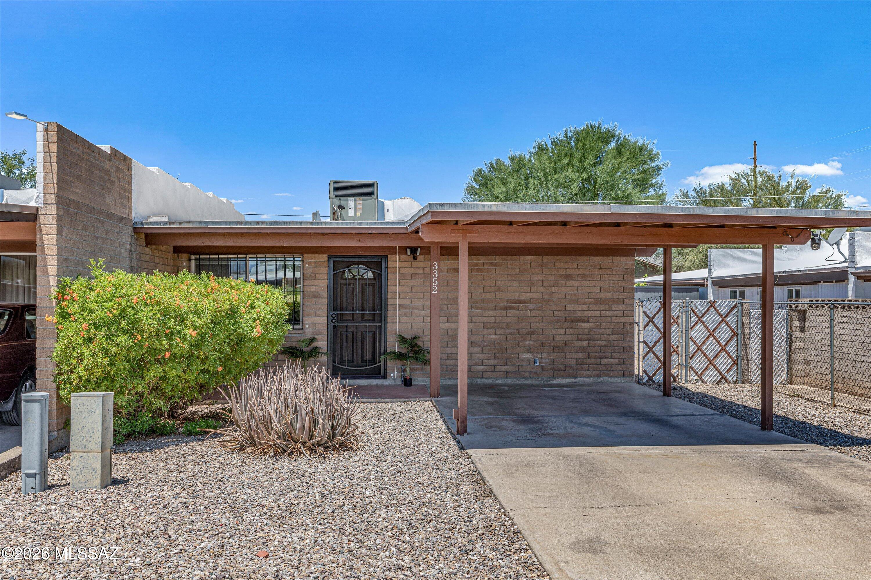 3352 East Fort Lowell Road Tucson, AZ 85716 - Photo 3 of 32