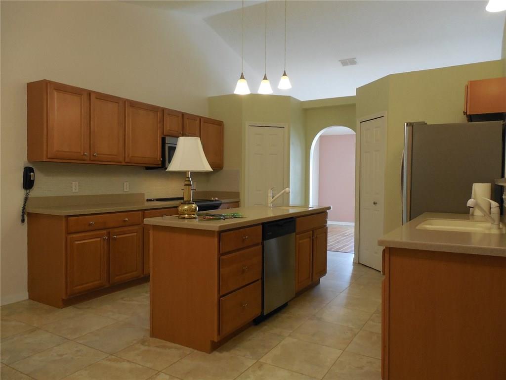 638 Crystal Mist Avenue Sebastian, FL 32958 - Photo 11 of 29