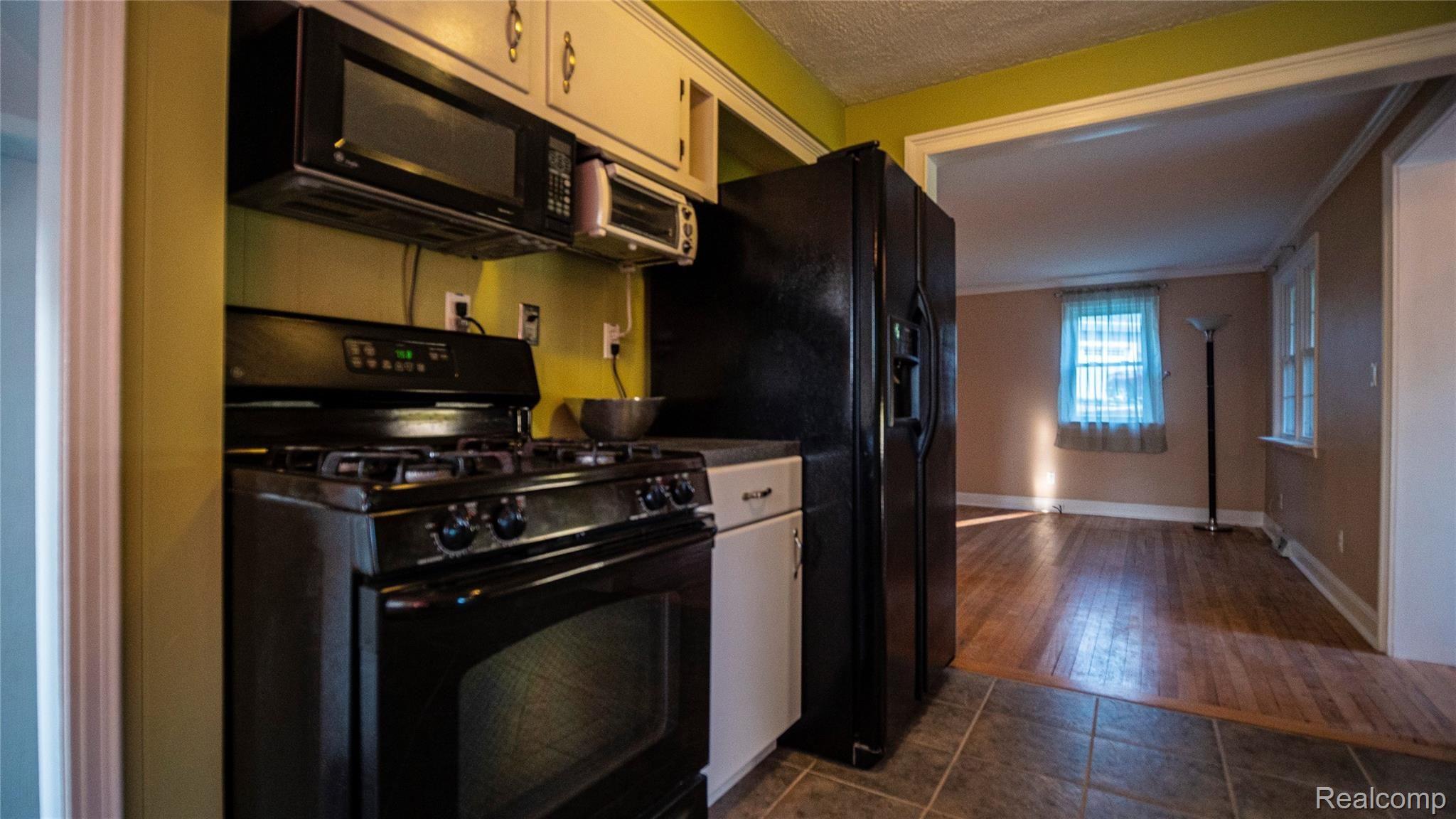 259 Red Oak Lane Rochester, MI 48307 - Photo 5 of 21 09.JPG