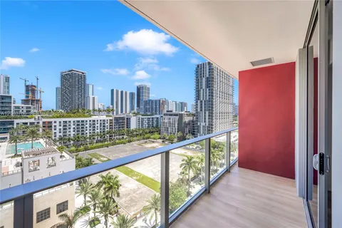 $899,900 | 90 Northeast 32nd Street, Unit PH03, Miami, FL 33127