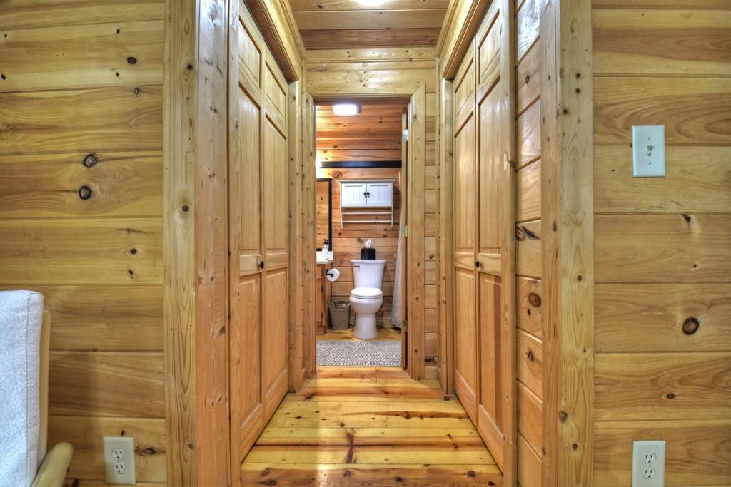 9 Joanna Court Blue Ridge, GA 30513 - Photo 17 of 34 a view of a bathroom