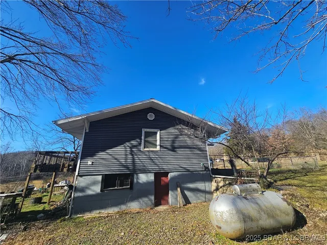 $225,000 | 2687 Old Tuscumbia Road, Eldon, MO 65026