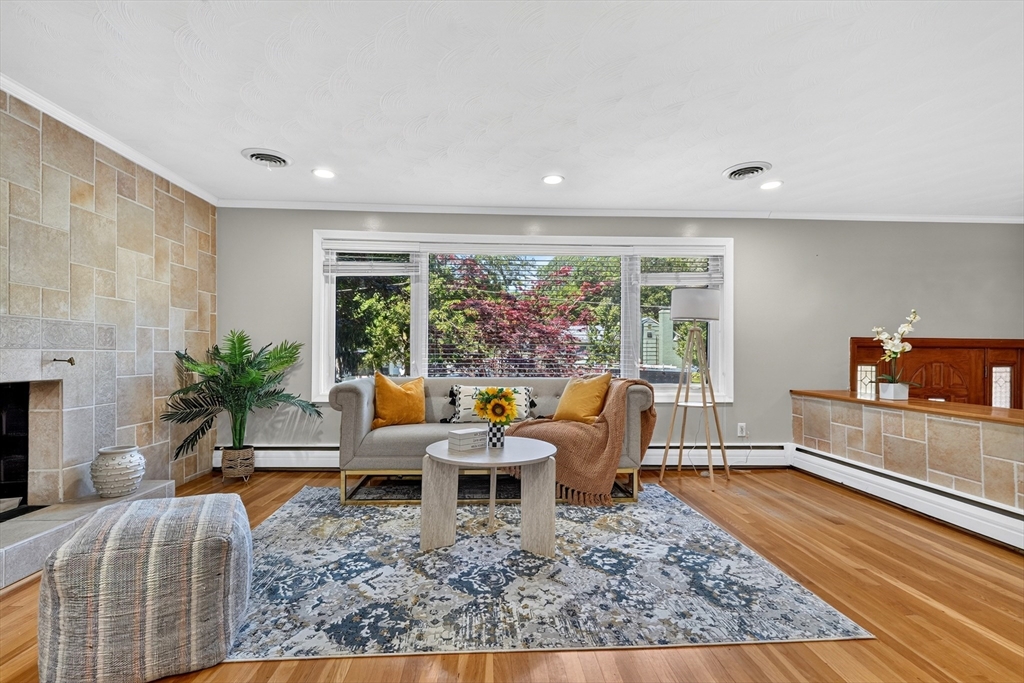 32 Bobolink Road Wellesley, MA 02481 - Photo 6 of 42