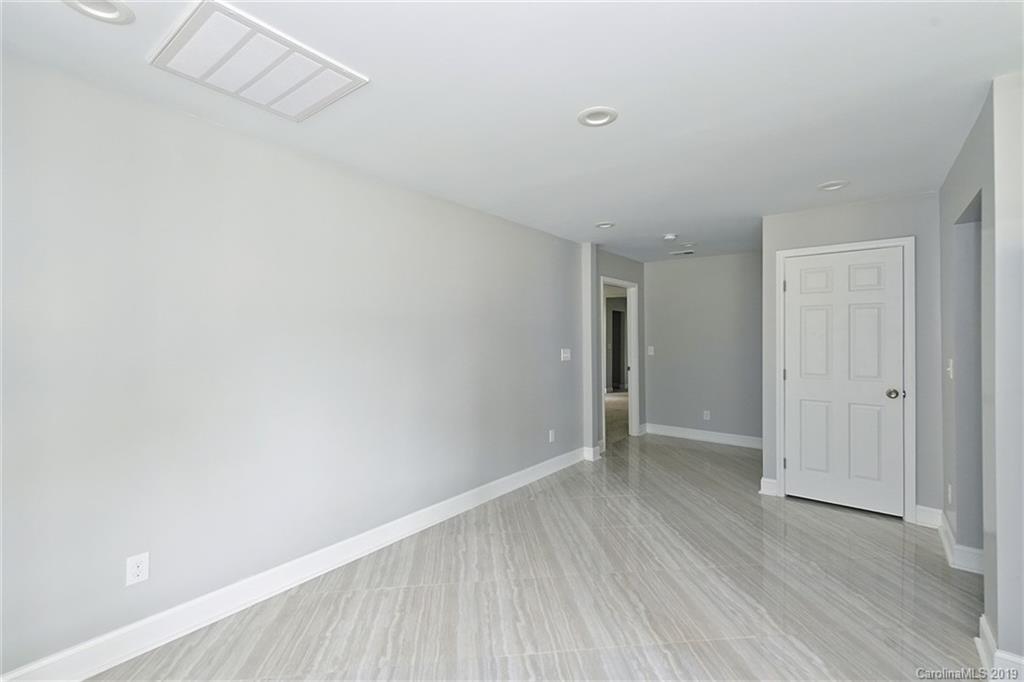 319 North Myrtle School Road Gastonia, NC 28052 - Photo 12 of 31 Gallery Image 12
