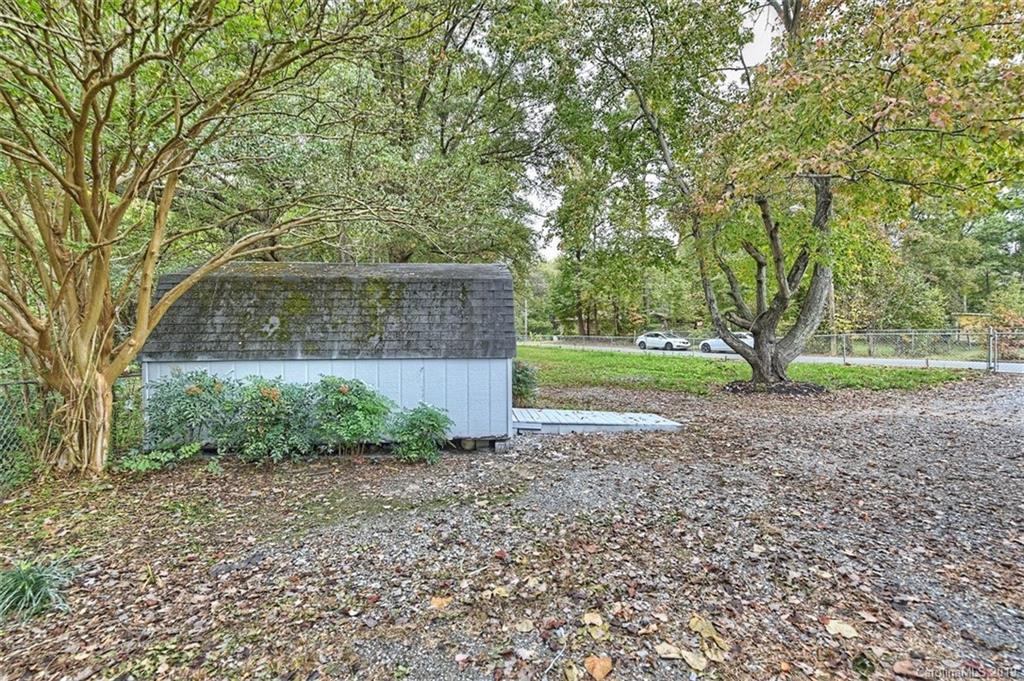 319 North Myrtle School Road Gastonia, NC 28052 - Photo 25 of 31 Gallery Image 25