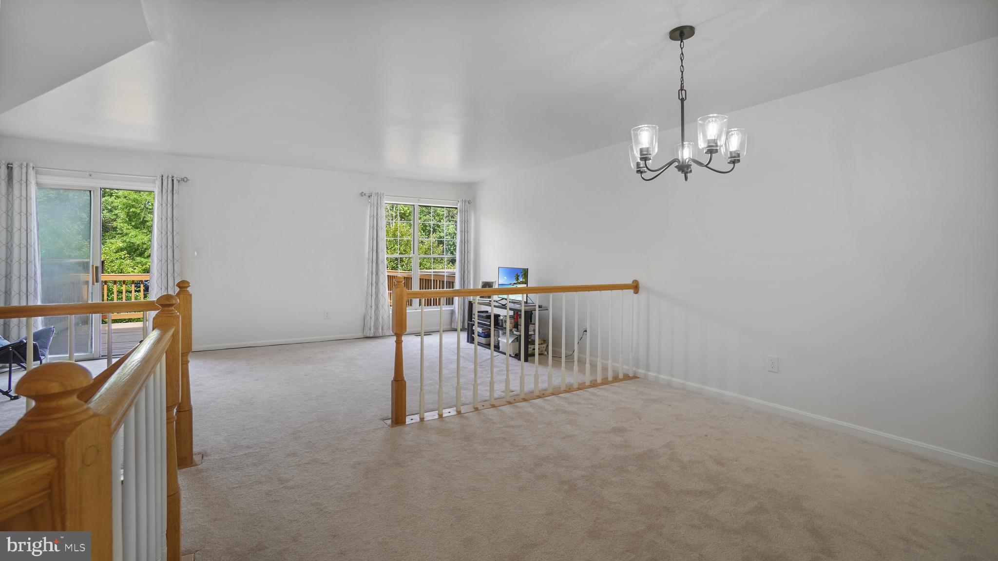 2126 Brigadier Boulevard Odenton, MD 21113 - Photo 8 of 34 Bright & welcoming