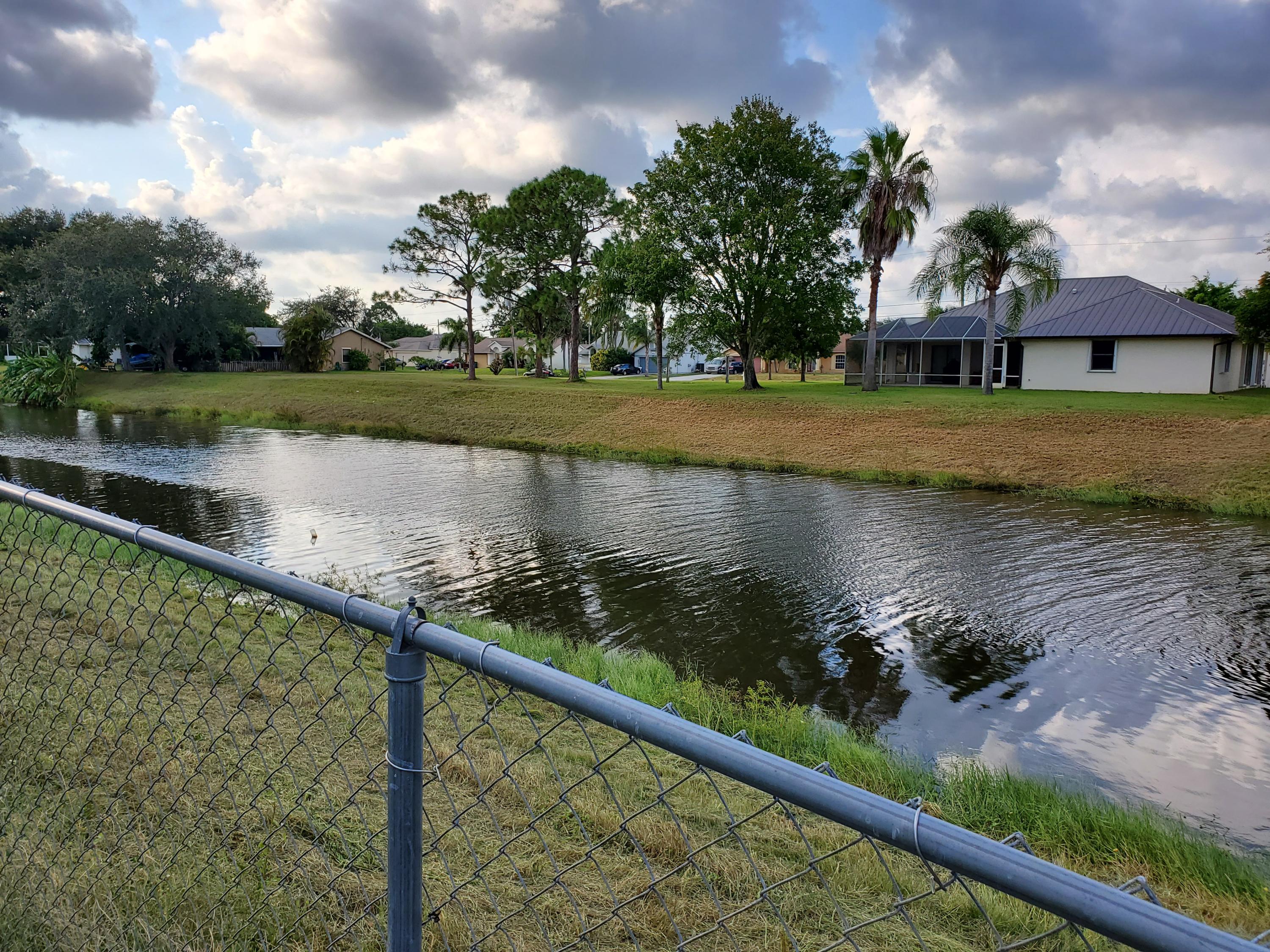 429 Southwest Cherryhill Road Port St. Lucie, FL 34953 - Photo 21 of 28 20190930_174212
