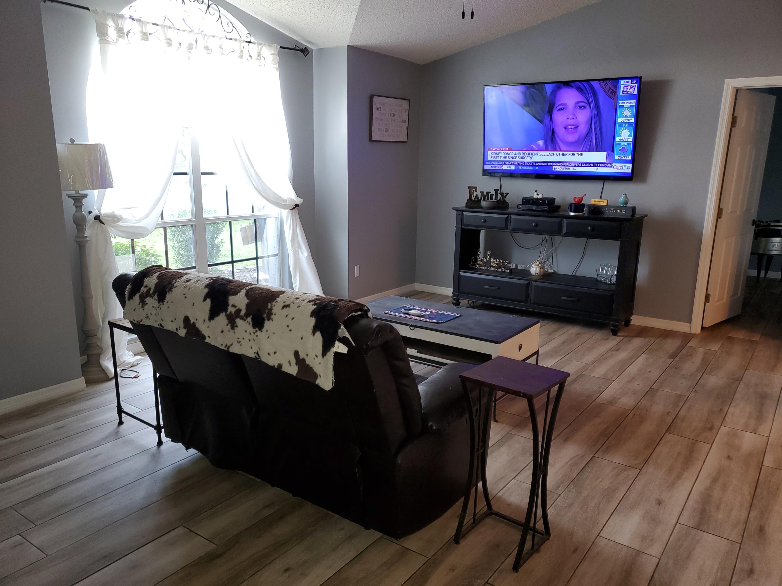 429 Southwest Cherryhill Road Port St. Lucie, FL 34953 - Photo 4 of 28 20191230_094853