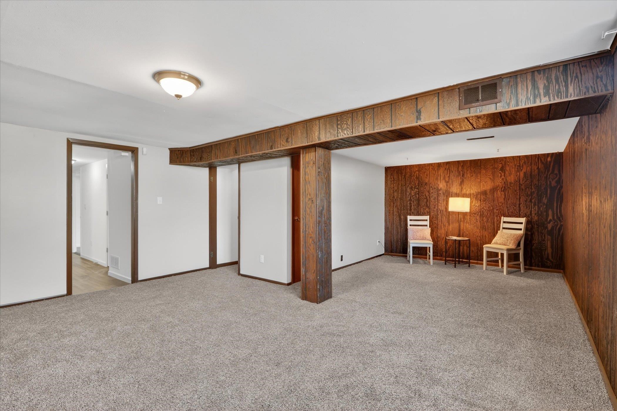2043 Linway Drive Beloit, WI 53511 - Photo 40 of 59