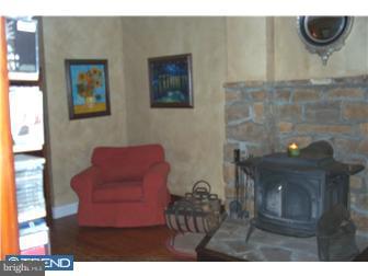 212 Walnut Street Spring City, PA 19475 - Photo 6 of 10 Living Room