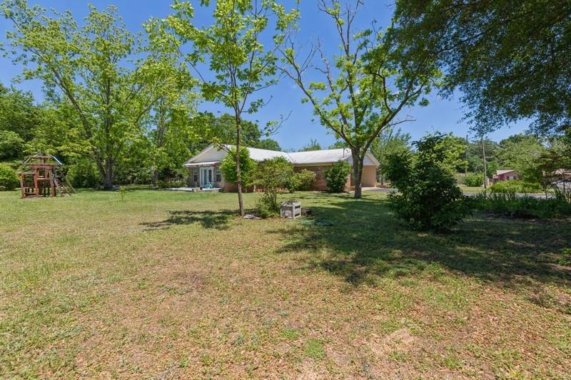 1203 Valley Road Crestview, FL 32539 - Photo 9 of 35 09_1203ValleyRoad_2014_FlexMLS800x600_80