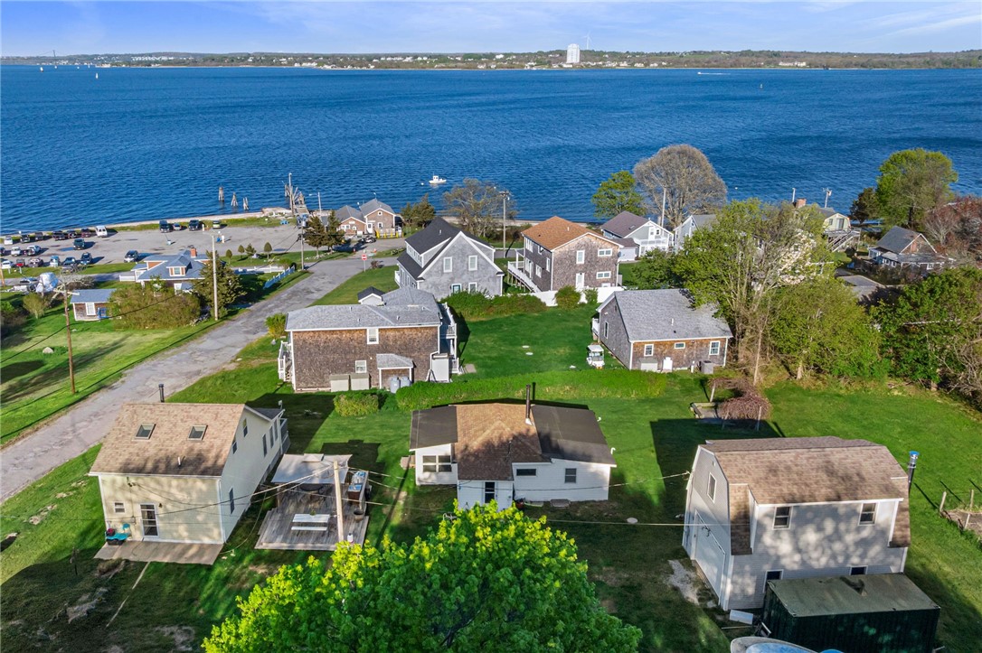 26 Pier Road Portsmouth, RI 02872 - Photo 10 of 39 Gallery Image 10