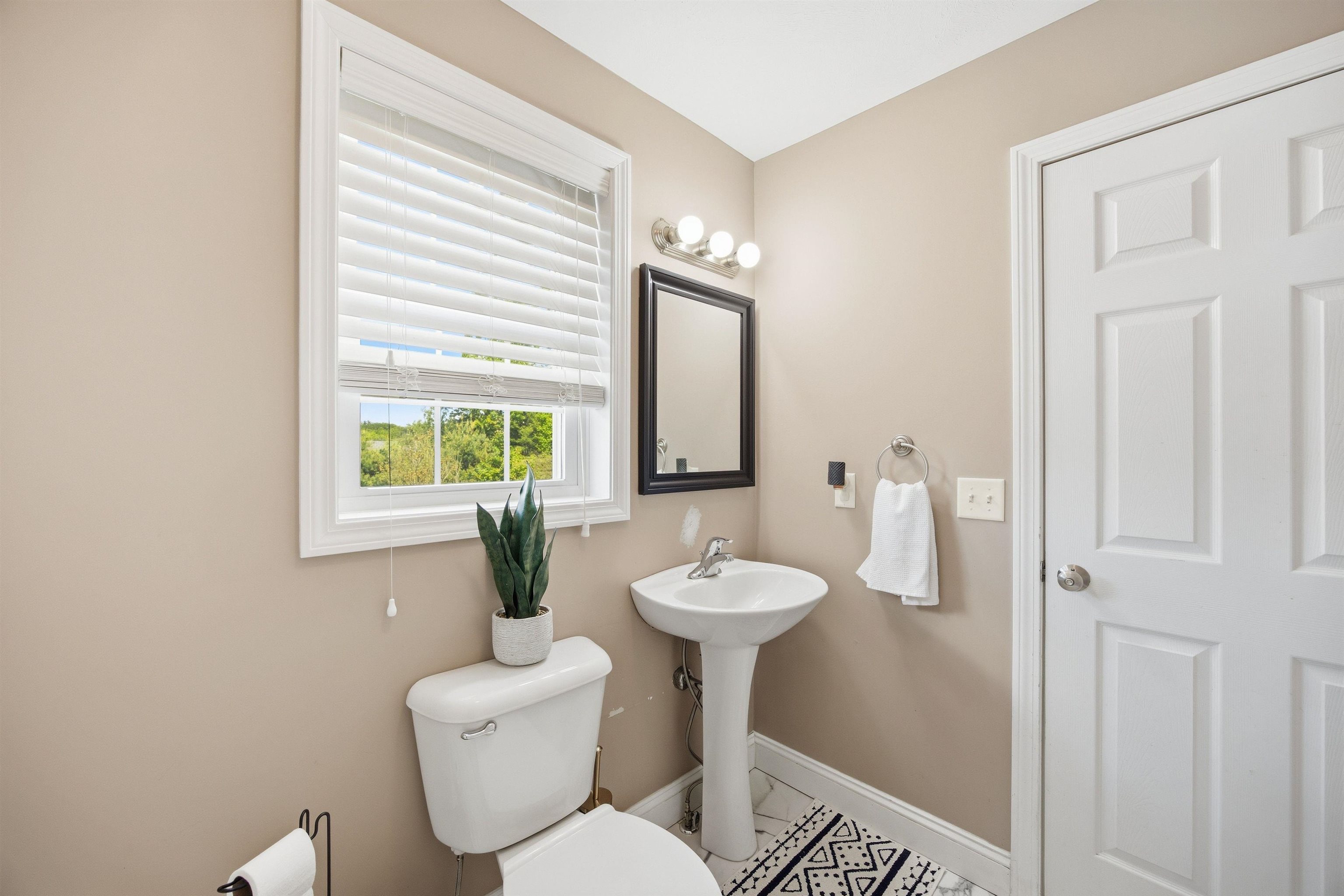 317 University Circle Hooksett, NH 03106 - Photo 44 of 44