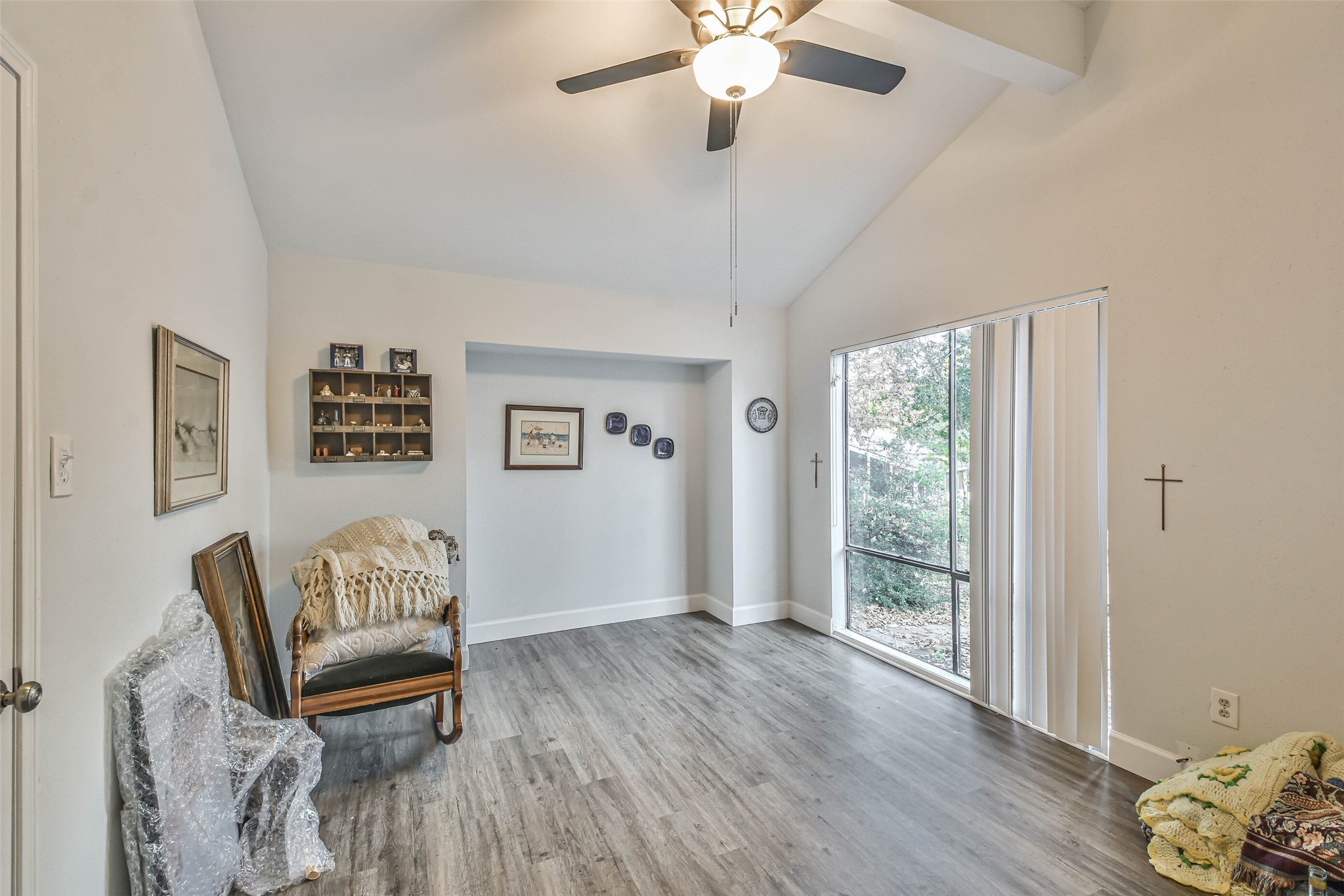 50 April Village Conroe, TX 77356 - Photo 14 of 19 a living room with furniture and a wooden floor