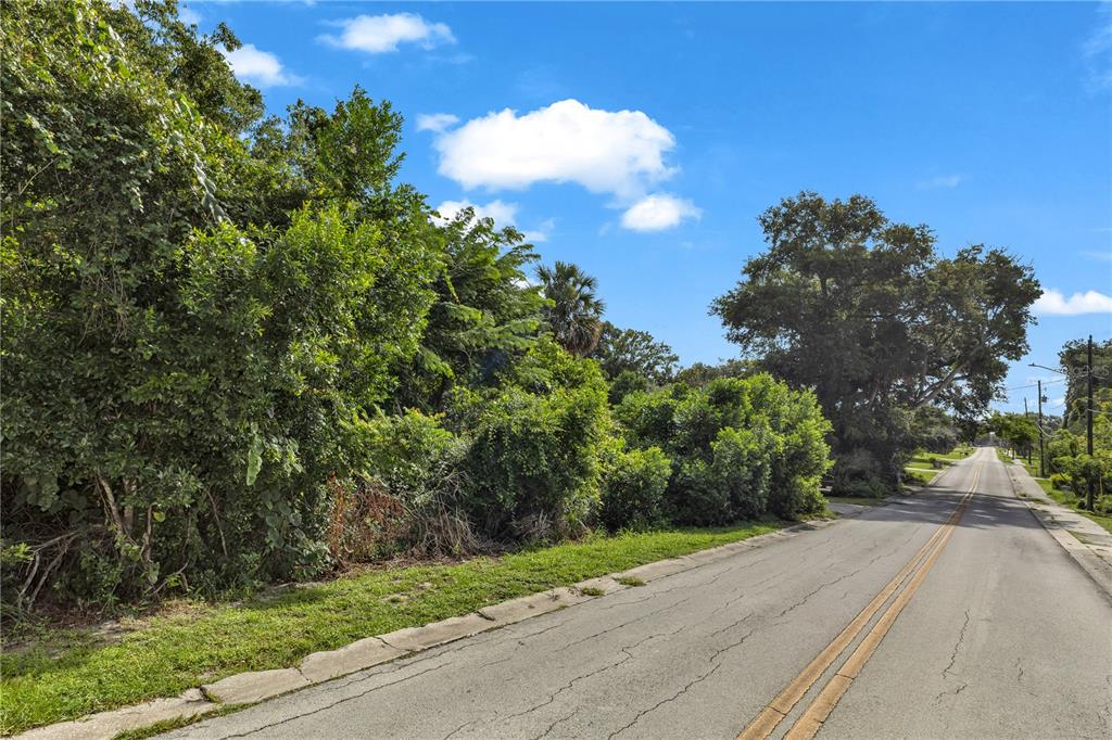 132 Colomba Road DeBary, FL 32713 - Photo 3 of 9
