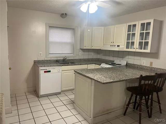 $2,080 | 1108 Madison Street, Unit 1, Syracuse, NY 13210