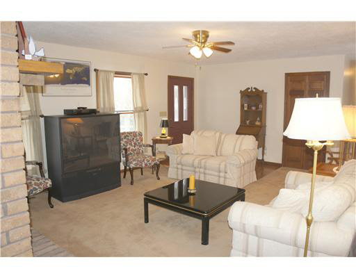 2944 Nutmeg Road Plymouth, IN 46563 - Photo 3 of 24 Gallery Image 3