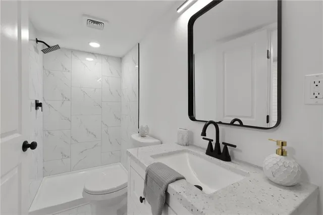 $334,900 | 8613 West 54th Terrace, Merriam, KS 66202