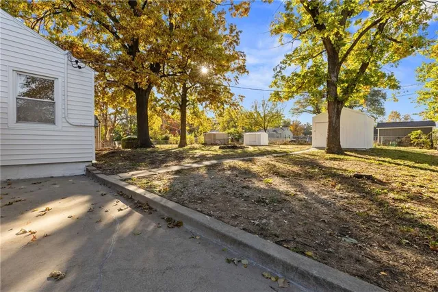 $334,900 | 8613 West 54th Terrace, Merriam, KS 66202