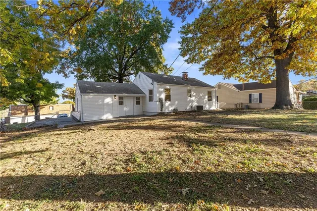 $334,900 | 8613 West 54th Terrace, Merriam, KS 66202