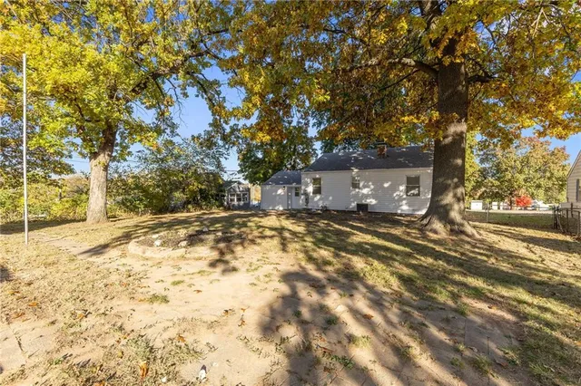 $334,900 | 8613 West 54th Terrace, Merriam, KS 66202