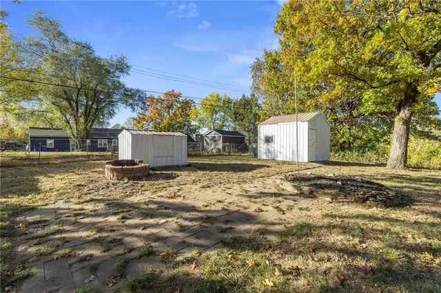 $334,900 | 8613 West 54th Terrace, Merriam, KS 66202