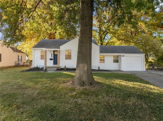 $334,900 | 8613 West 54th Terrace, Merriam, KS 66202