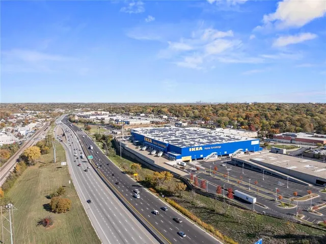 $334,900 | 8613 West 54th Terrace, Merriam, KS 66202