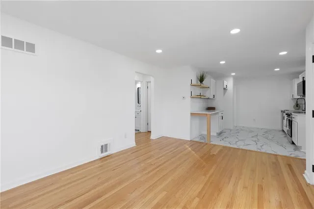 $334,900 | 8613 West 54th Terrace, Merriam, KS 66202