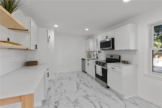 $334,900 | 8613 West 54th Terrace, Merriam, KS 66202