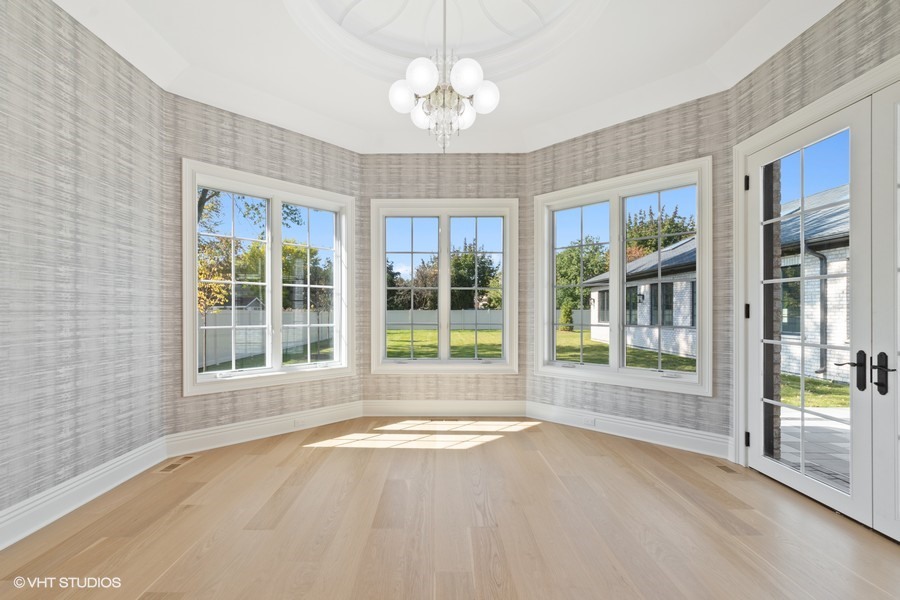 502 Greenwood Road Northbrook, IL 60062 - Photo 31 of 60 a view of an empty room with a window