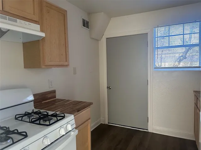 $900 | 1217 Estelle Street, Unit 1217/1219, Bossier City, LA 71112