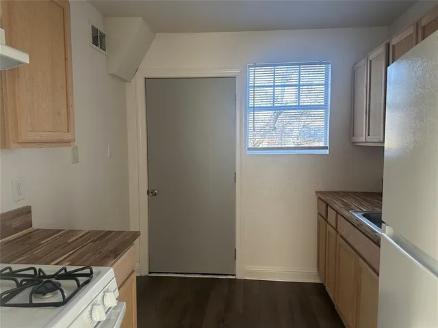 $900 | 1217 Estelle Street, Unit 1217/1219, Bossier City, LA 71112