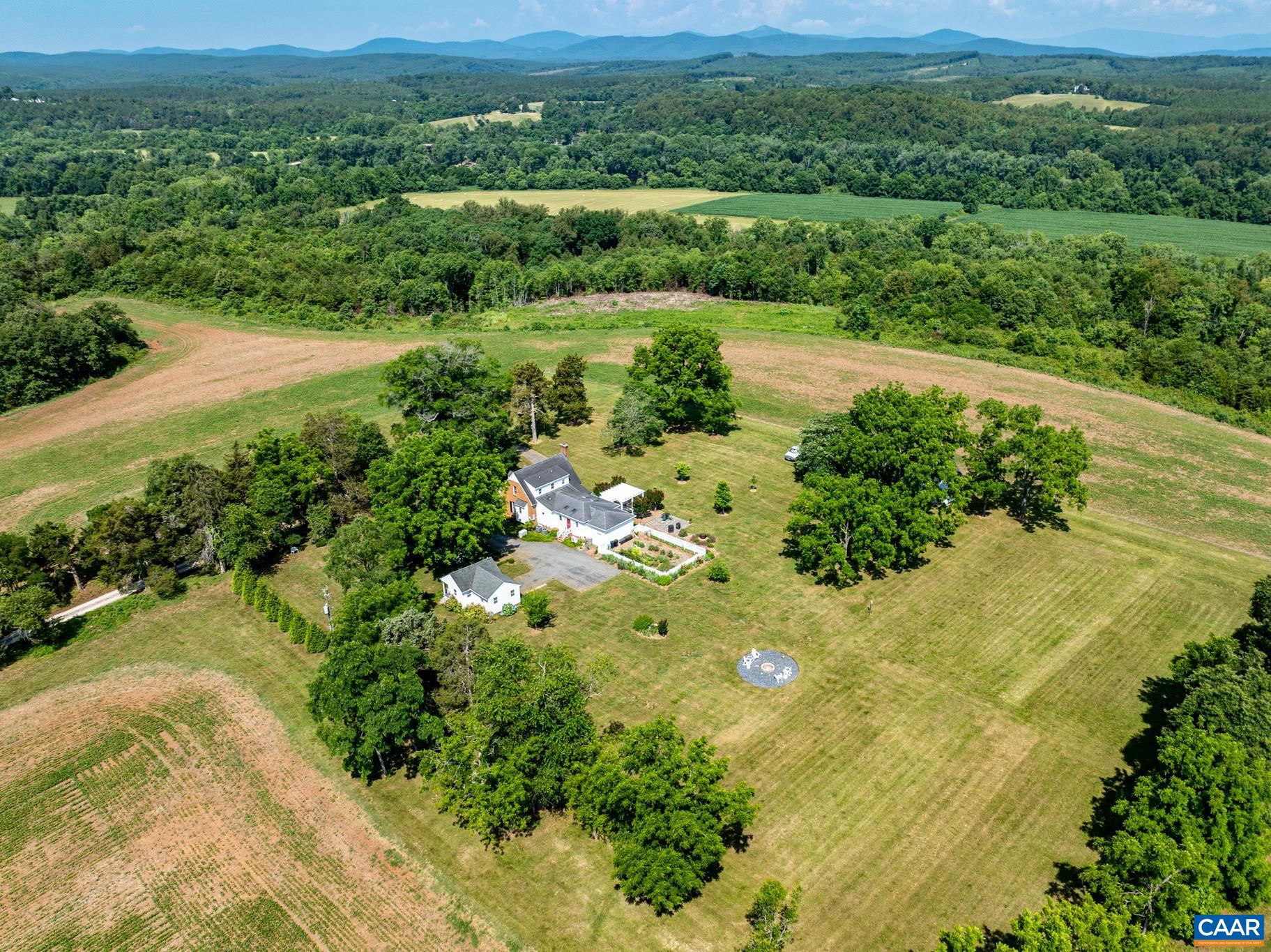 12994 Howardsville Road Scottsville, VA 24590 - Photo 36 of 59 Gallery Image 36