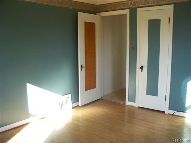 14008 Grafton Road Carleton, MI 48117 - Photo 7 of 7 100_5819
