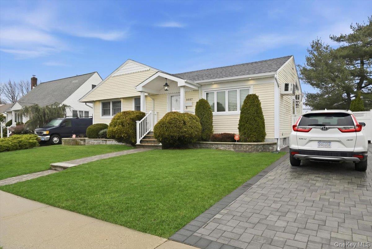 3937 Kingsberry Road Seaford, NY 11783 - Photo 3 of 38