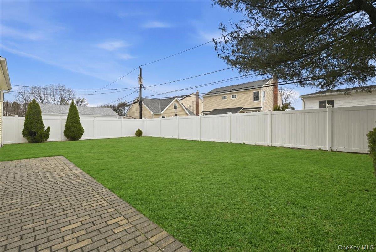 3937 Kingsberry Road Seaford, NY 11783 - Photo 32 of 38