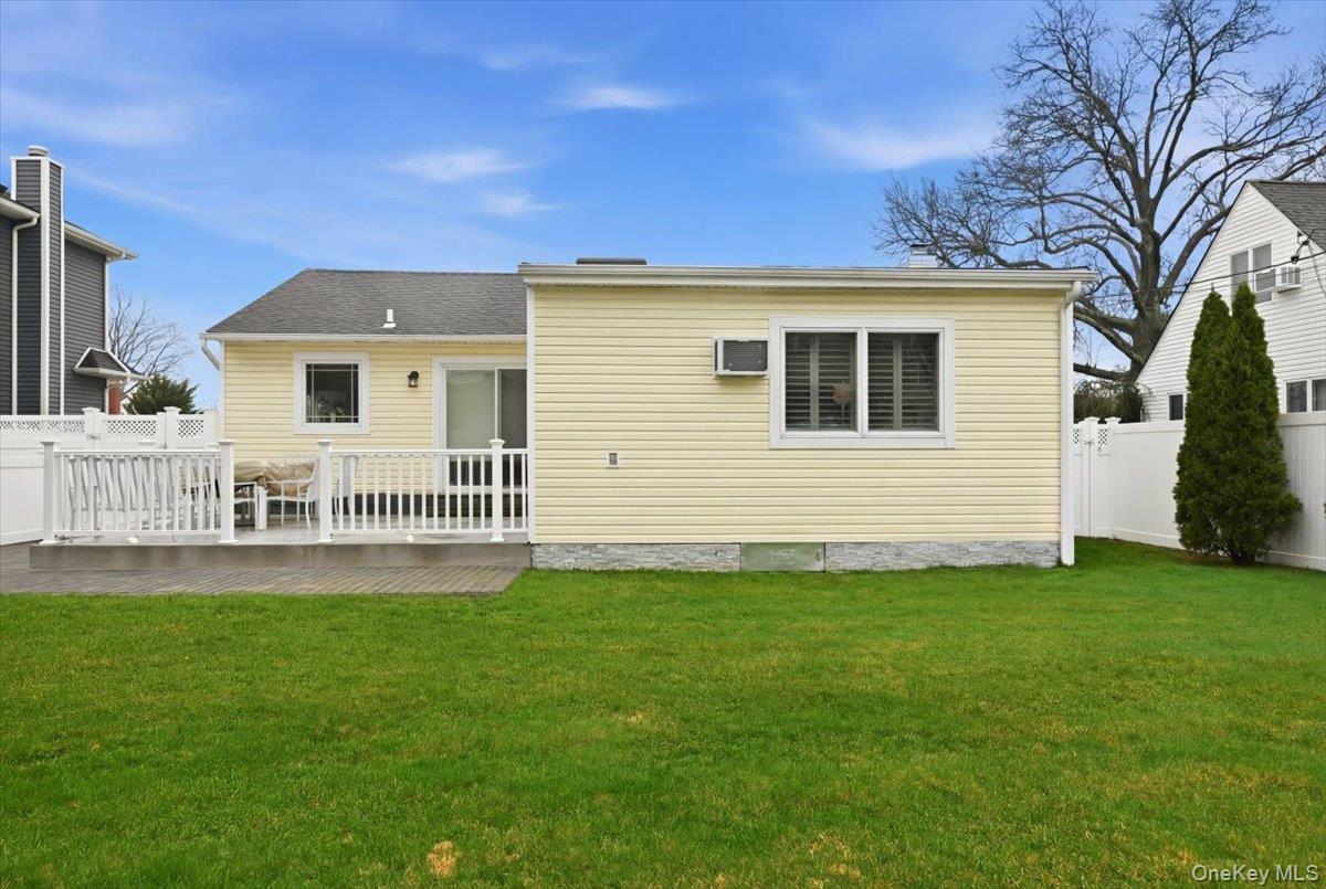 3937 Kingsberry Road Seaford, NY 11783 - Photo 37 of 38