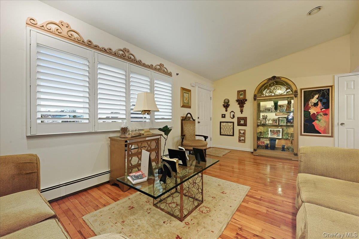 3937 Kingsberry Road Seaford, NY 11783 - Photo 6 of 38