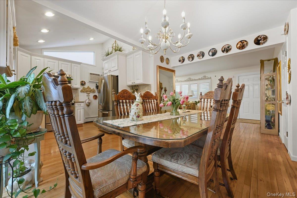 3937 Kingsberry Road Seaford, NY 11783 - Photo 10 of 38