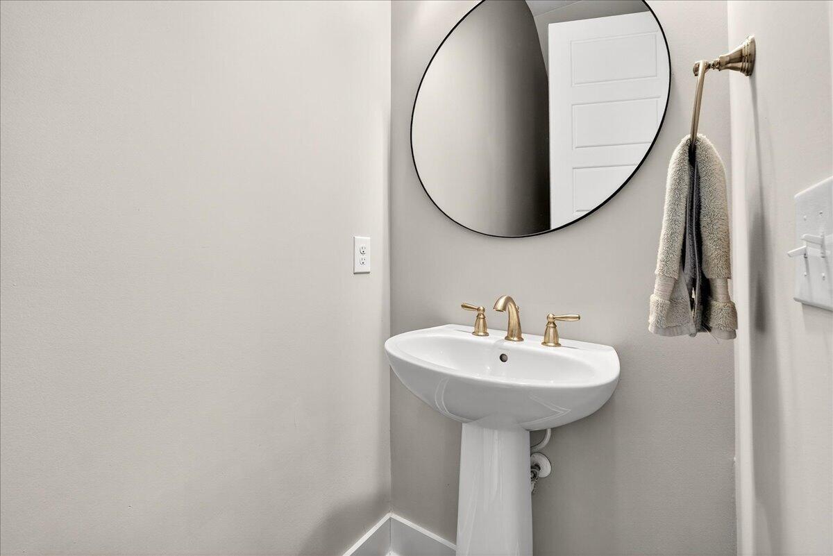 2022 Codorus Lane Hanahan, SC 29410 - Photo 23 of 51 23-DSC03045