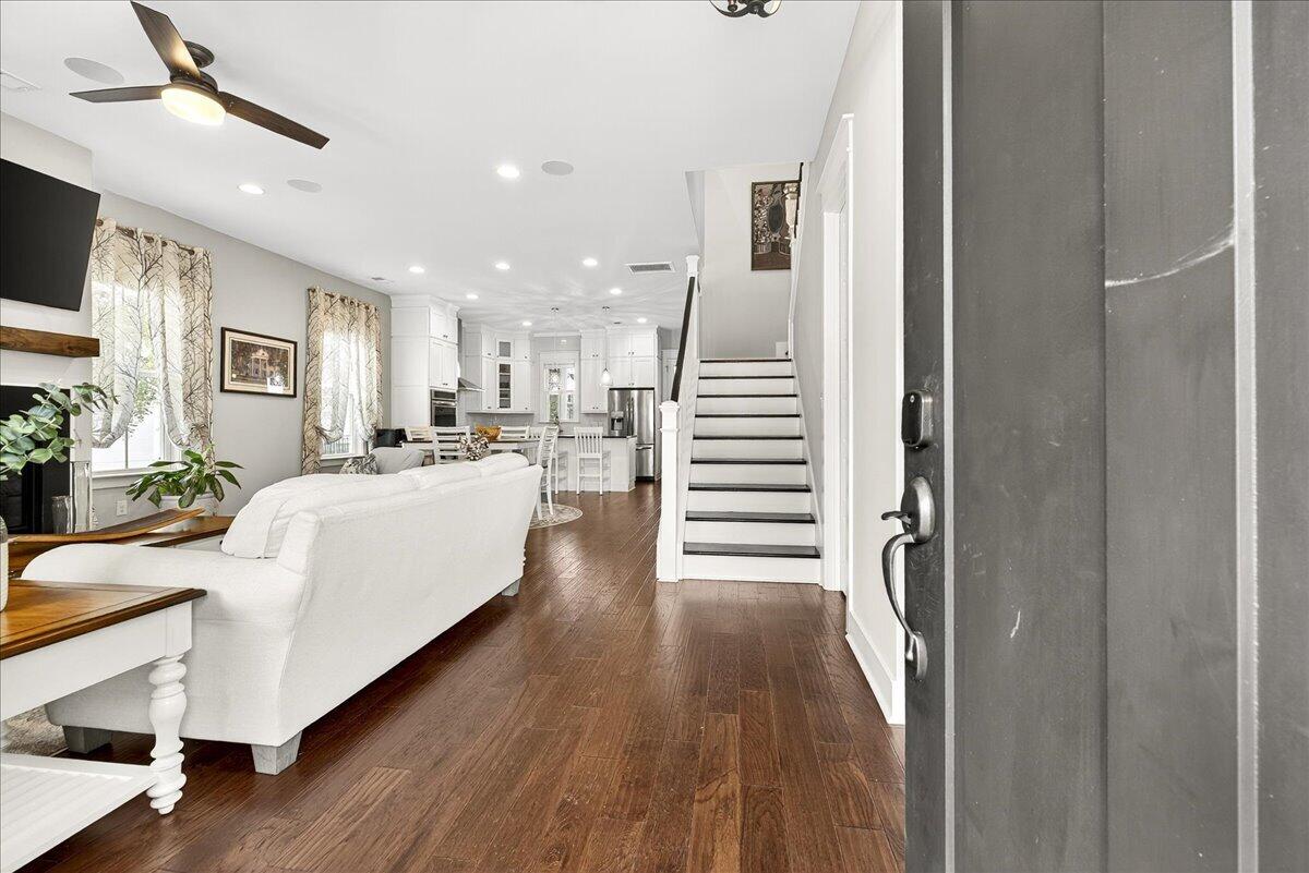 2022 Codorus Lane Hanahan, SC 29410 - Photo 4 of 51 04-DSC02982