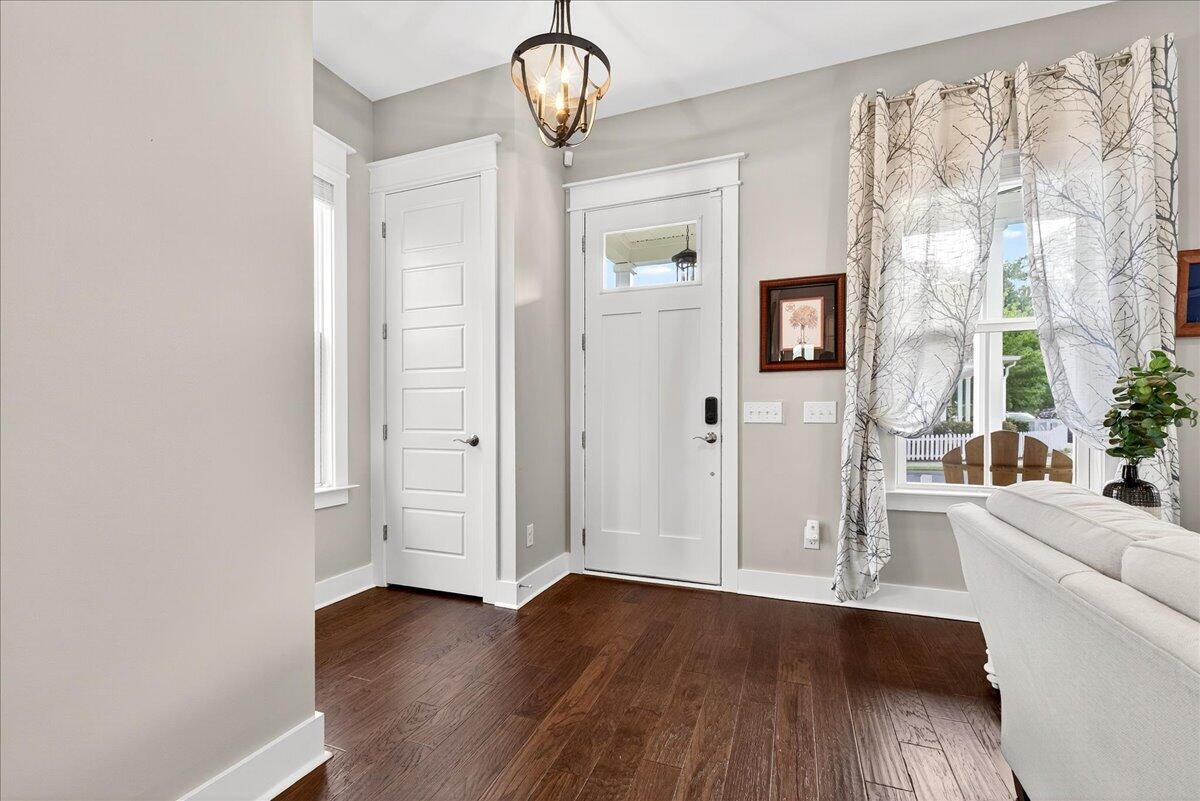 2022 Codorus Lane Hanahan, SC 29410 - Photo 5 of 51 05-DSC02984