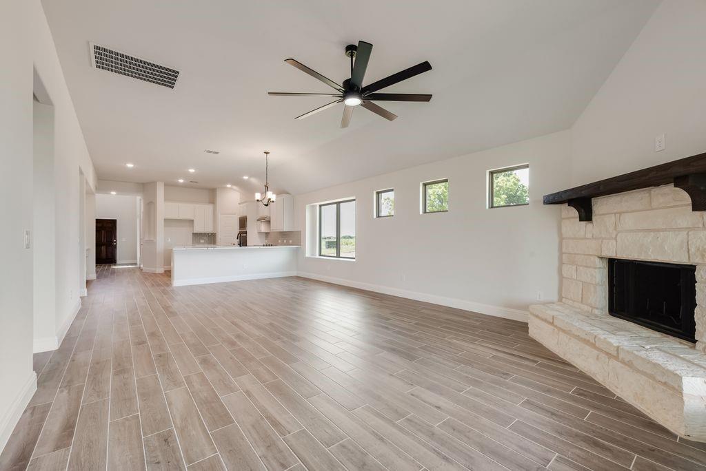 816 Sanders Road Whitesboro, TX 76273 - Photo 10 of 34