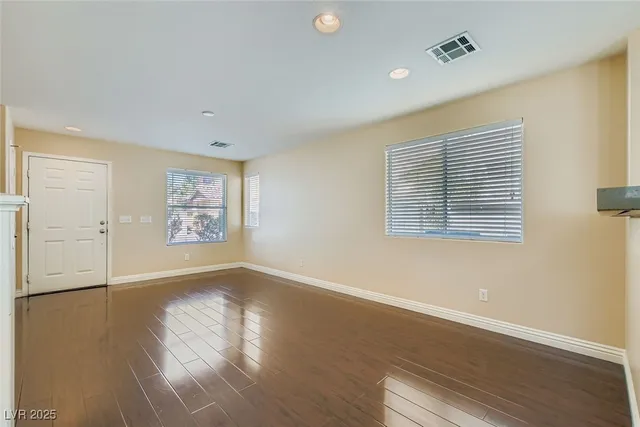 $2,150 | 5986 Ambleshire Avenue, Las Vegas, NV 89139