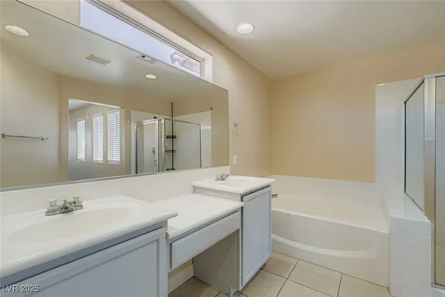 $2,150 | 5986 Ambleshire Avenue, Las Vegas, NV 89139