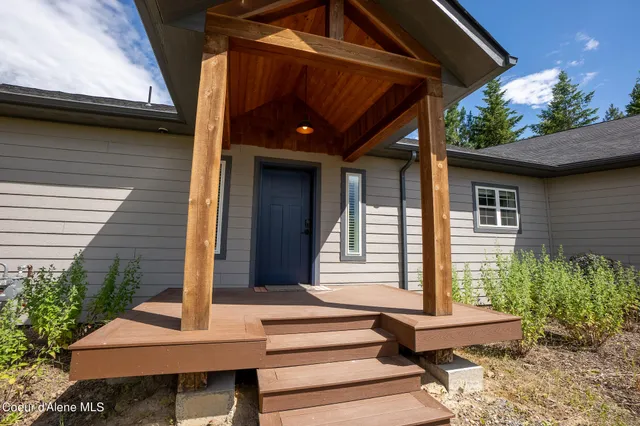 $890,000 | 1588 Sunrise Road, Bonners Ferry, ID 83805