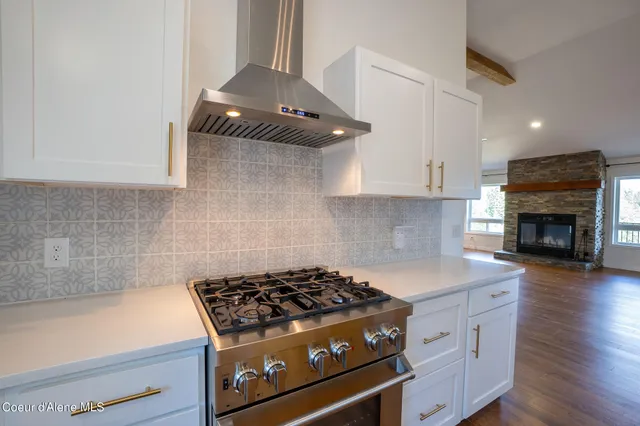 $890,000 | 1588 Sunrise Road, Bonners Ferry, ID 83805