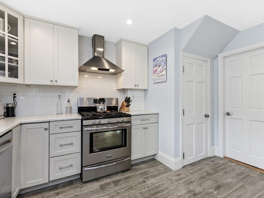24 Harland Road Waltham, MA 02453 - Photo 5 of 34 Gallery Image 5